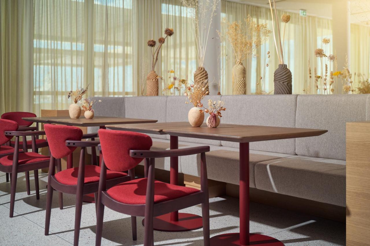 Hotel Ambasador สปลิท ภายนอก รูปภาพ Restaurant