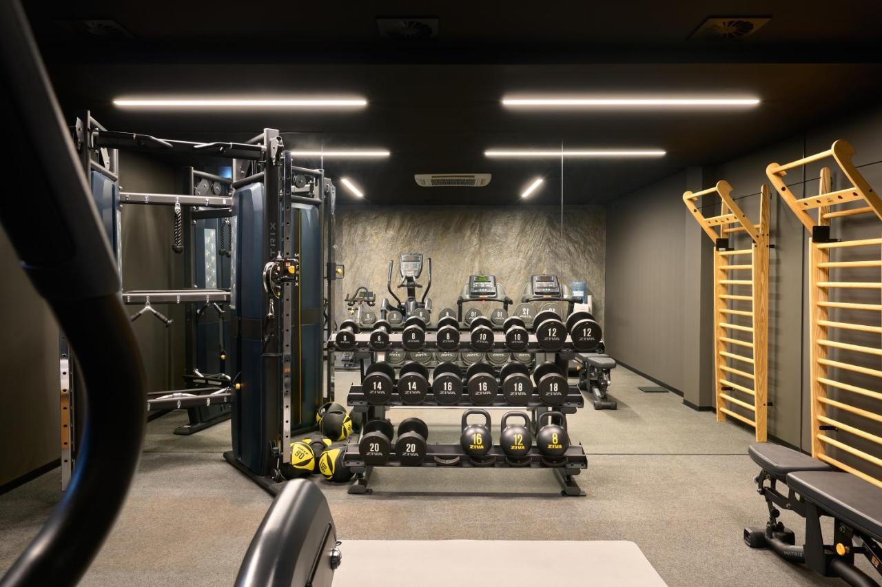 Hotel Ambasador สปลิท ภายนอก รูปภาพ The gym at The Ivy Collection