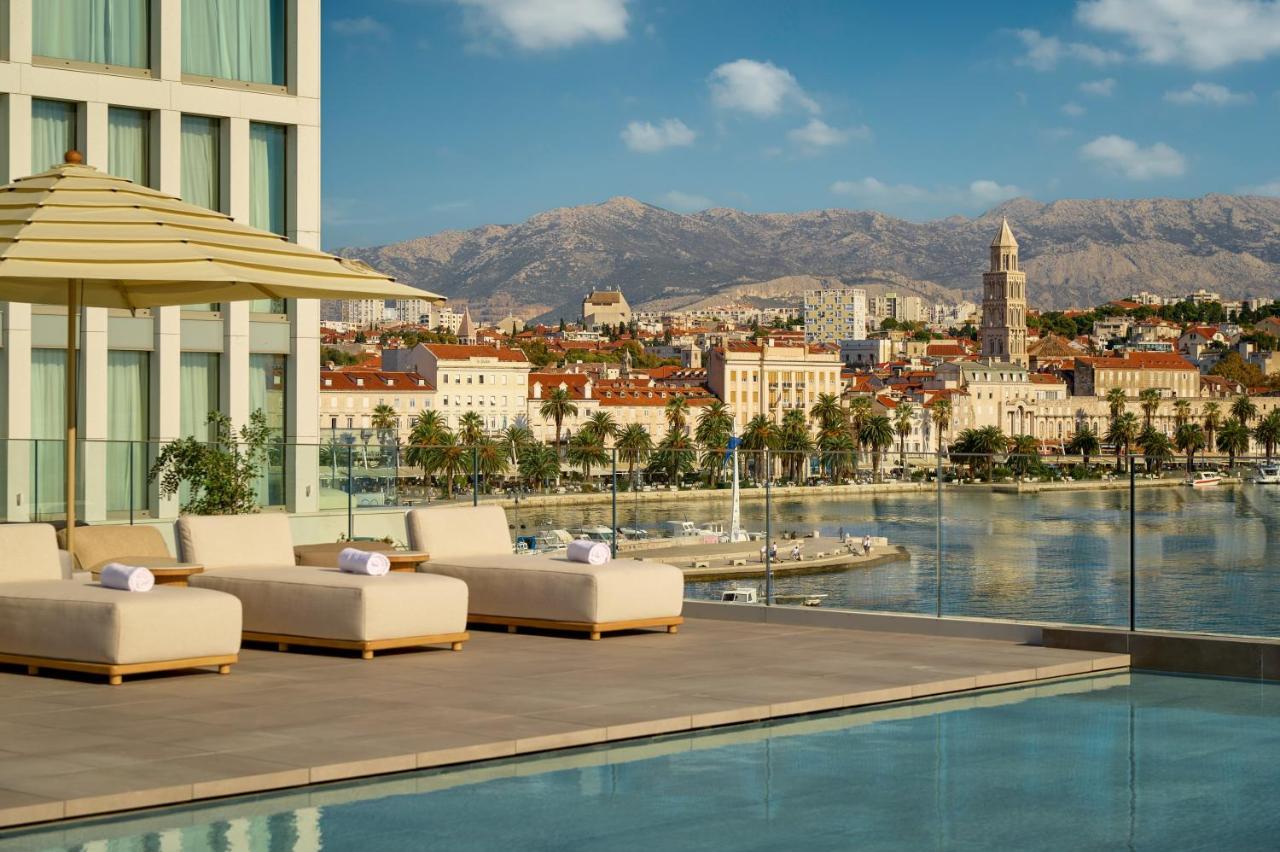 Hotel Ambasador สปลิท ภายนอก รูปภาพ View from the hotel