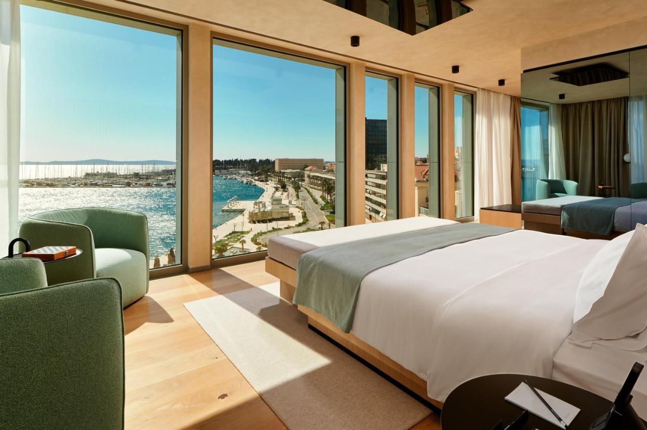 Hotel Ambasador สปลิท ภายนอก รูปภาพ A room at the Mandarin Oriental, Munich
